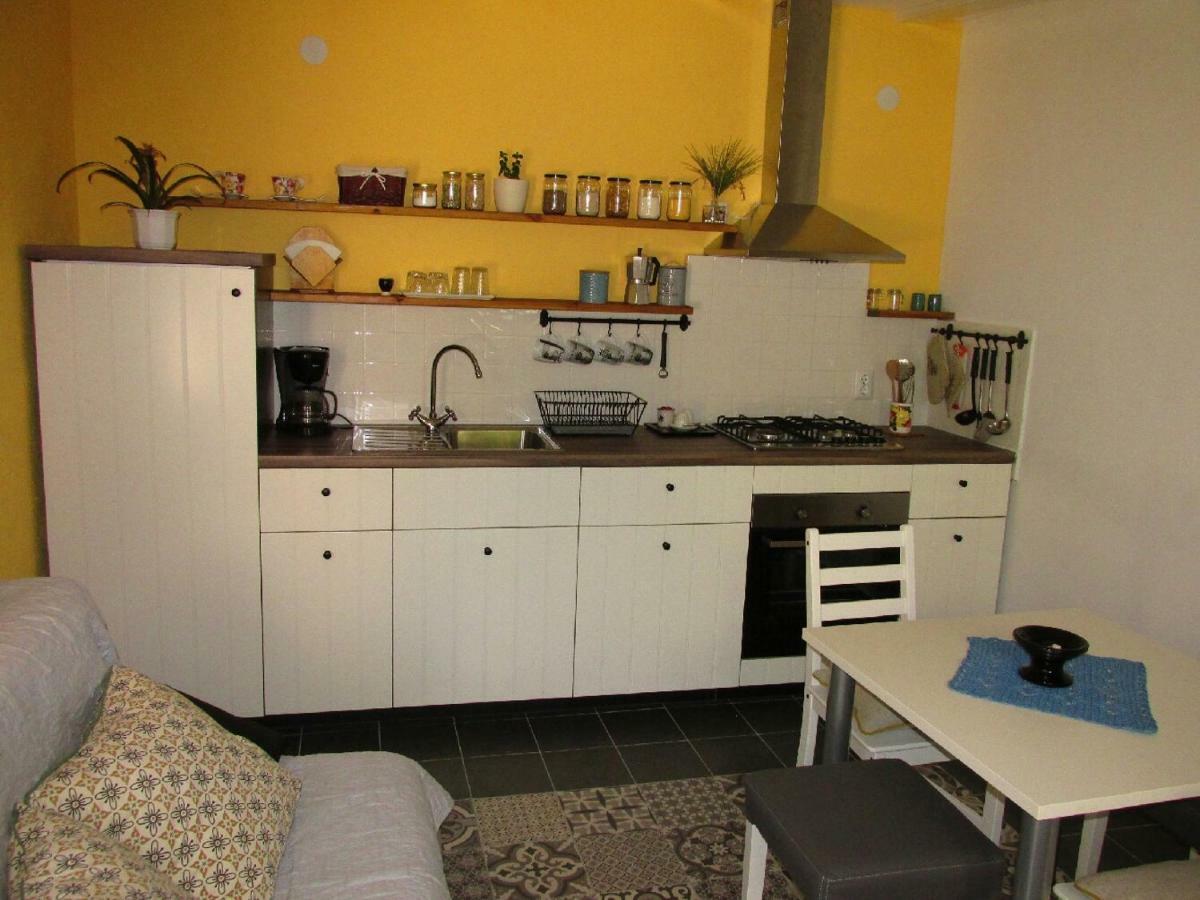 Apartman Vivian Pula Exterior foto